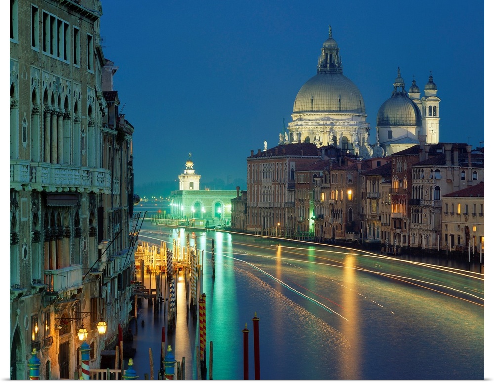 Italy, Venice, Canal Grande and Santa Maria della Salute Church