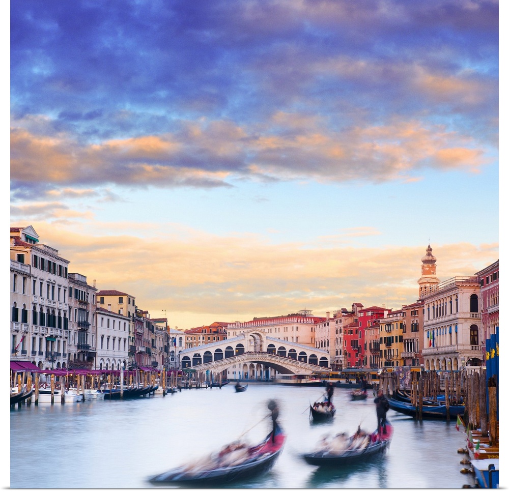 Italy, Venice, Rialto Bridge, Venetian Lagoon, Adriatic Coast, Bridge and Canal Grande (Grand Canal)
