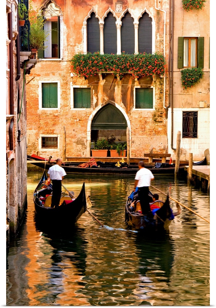 Italy, Venice, Venetian Lagoon, Adriatic Coast, Rio dei Barcaroli, gondolas