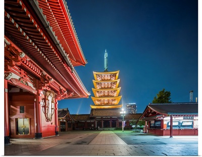 Japan, Kanto, Tokyo, Asakusa, Senso-Ji, The Hozo-Mon Gate And The Five-Storey Pagoda