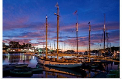 Maine, Camden, Atlantic ocean, New England, Dawn at the harbor