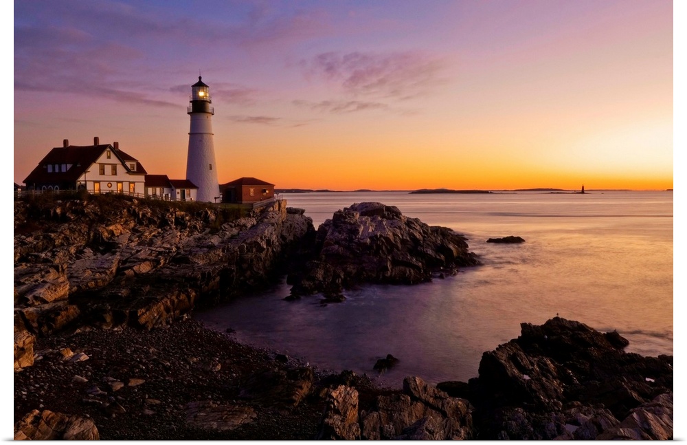 Maine, Portland, Atlantic ocean, New England, The Portland Head Lighthouse at dawn