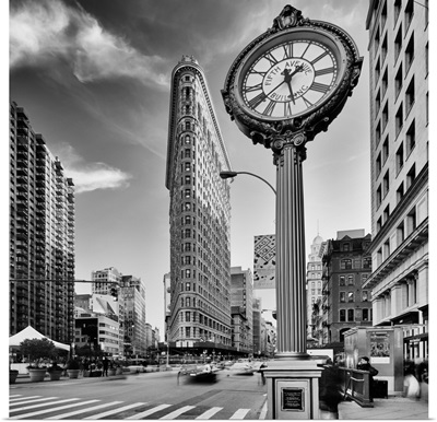 Manhattan, Flatiron Building, Manhattan Oldest Skyscraper And Its Clock