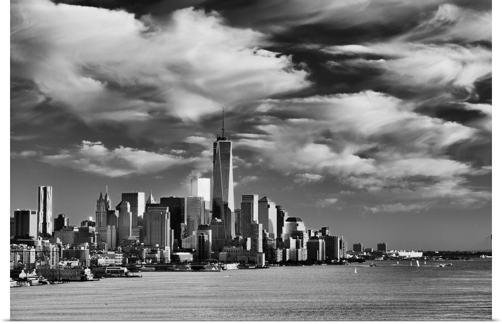 USA, New York City, Manhattan, Lower Manhattan, One World Trade Center, Freedom Tower, View across the Hudson River of the...