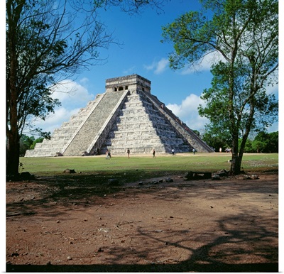 Mexico, Yucatan, Chichen Itza, Kukulkan Pyramid also called El Castillo