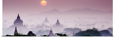 Myanmar, Mandalay, Bagan, Sunrise over the ruins of Bagan