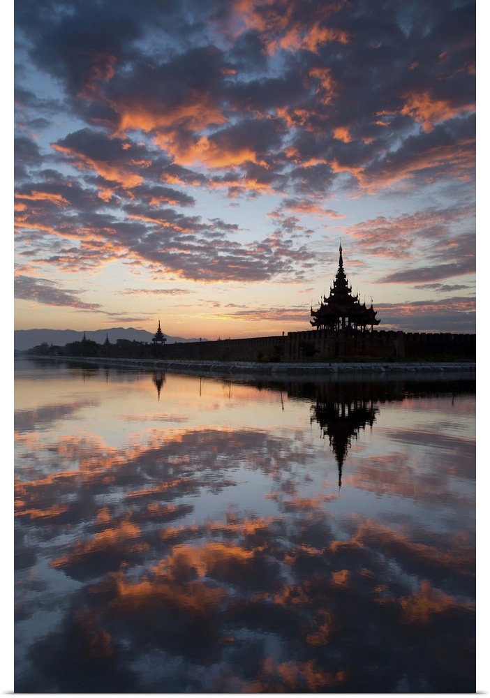 Myanmar, Mandalay, Palace of Mandalay at sunrise.