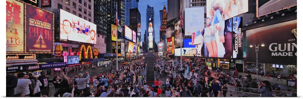USA, New York City, Manhattan, Broadway, Times Square.