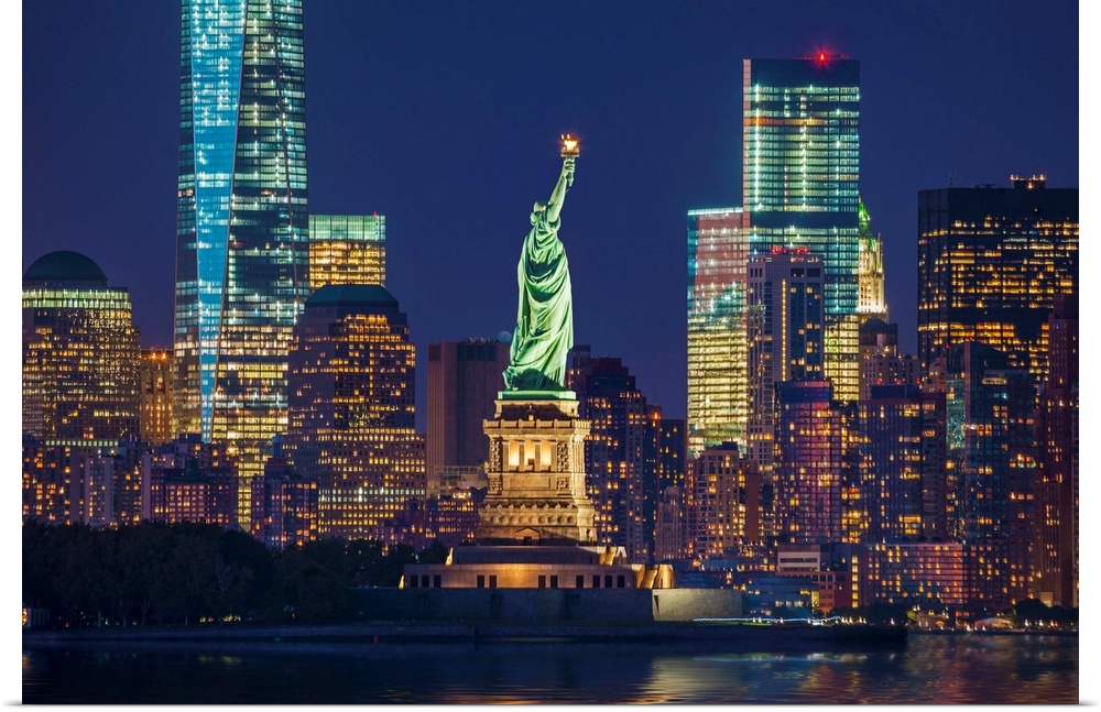 USA, New York City, Manhattan, Lower Manhattan, Liberty Island, Statue of Liberty, Lower Manhattan skyline with Freedom To...