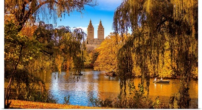 New York City, Manhattan, Central Park, The Lake And San Remo Apartment Building