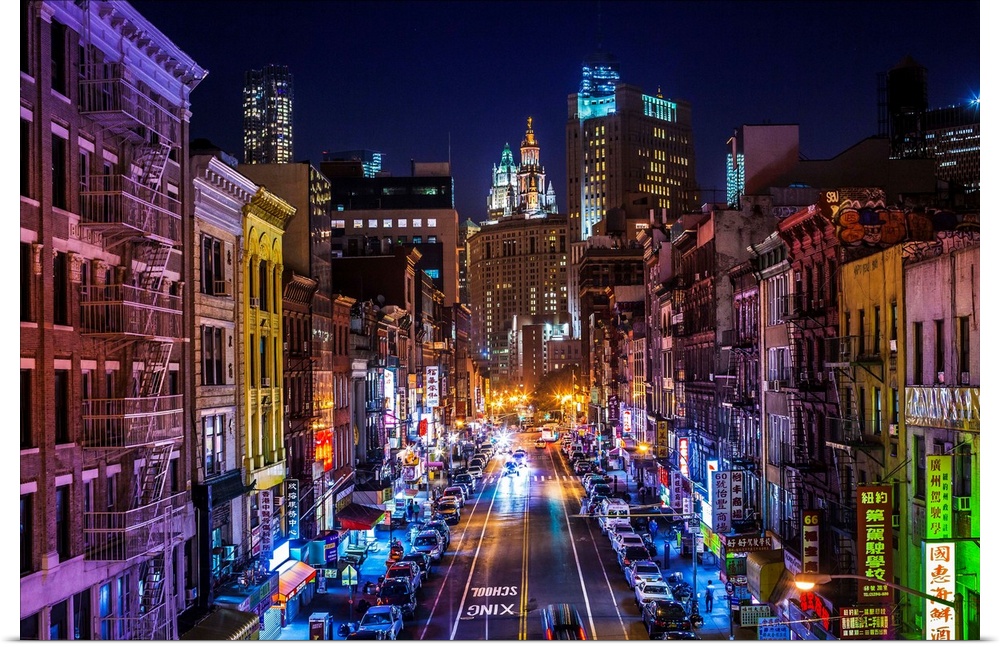 USA, New York City, Manhattan, Lower East Side, Chinatown, Chinatown at night.