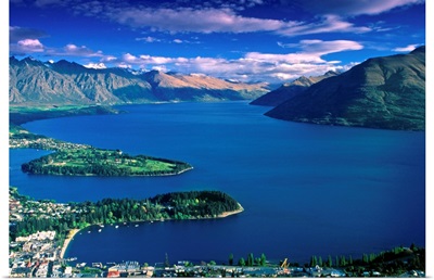 New Zealand, South Island, View towards Queenstown town and Wakatipu lake