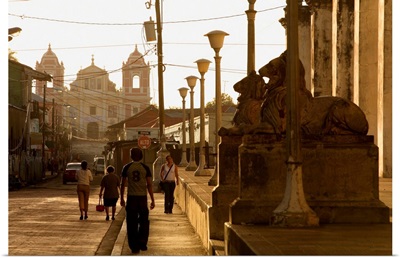 Nicaragua, Leon, lions beside of the cathedral and Calvario church in the background
