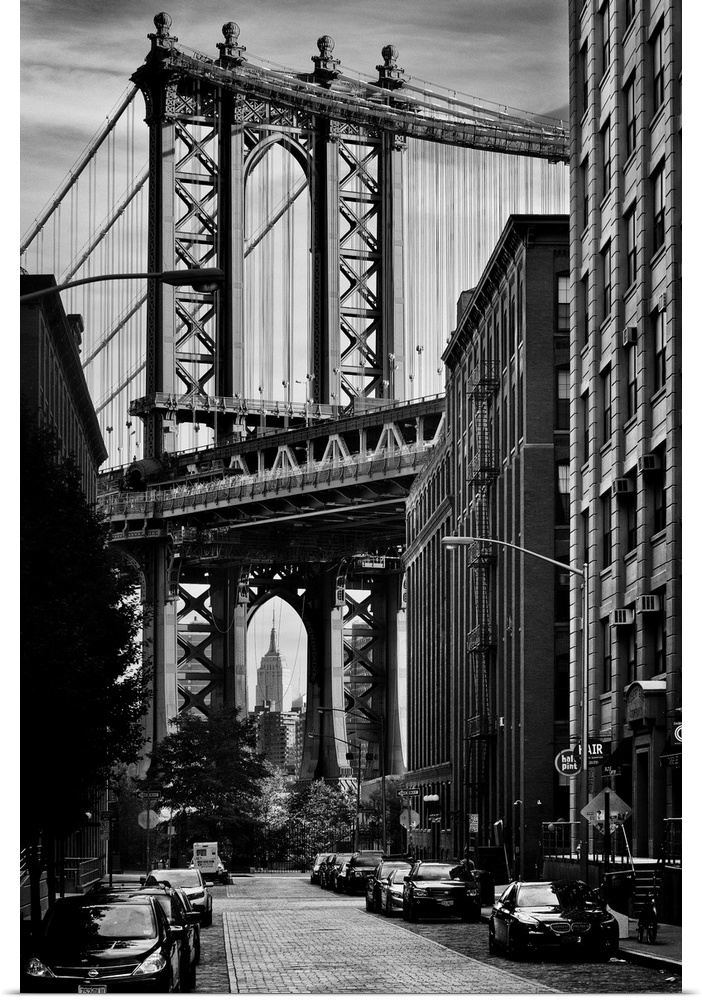 USA, New York City, Brooklyn, Dumbo, Manhattan Bridge, Classic view with Empire State Building in the background, Dumbo.