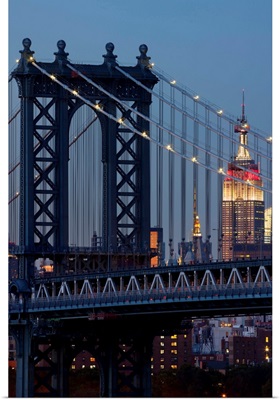 NYC, Lower Manhattan, Manhattan Bridge and Empire State Building