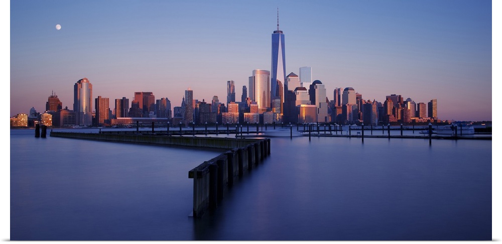 USA, New York City, Manhattan, Lower Manhattan, One World Trade Center, Freedom Tower, Manhattan skyline with the Freedom ...
