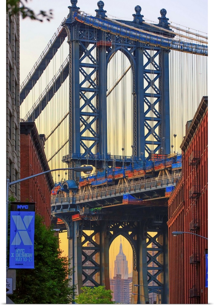 New York, New York City, Manhattan, Manhattan Bridge, Dumbo and Manhattan bridge classic view from Washington Street.