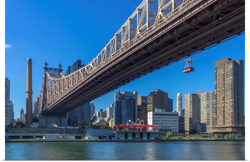 New York, NYC, Manhattan, City skyline, Queensboro Bridge, and Roosevelt Island Tram viewed from Roosevelt Island.