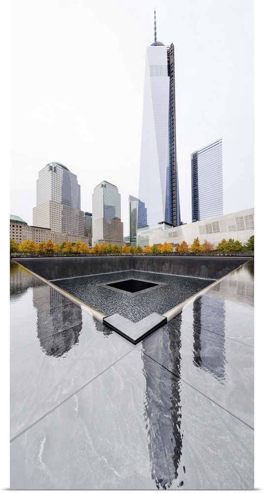 USA, New York City, Manhattan, Lower Manhattan, One World Trade Center, Freedom Tower, North Pool, Ground Zero in autumn.