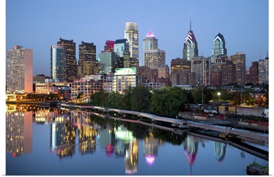 Pennsylvania, Philadelphia, City skyline over the Delaware River