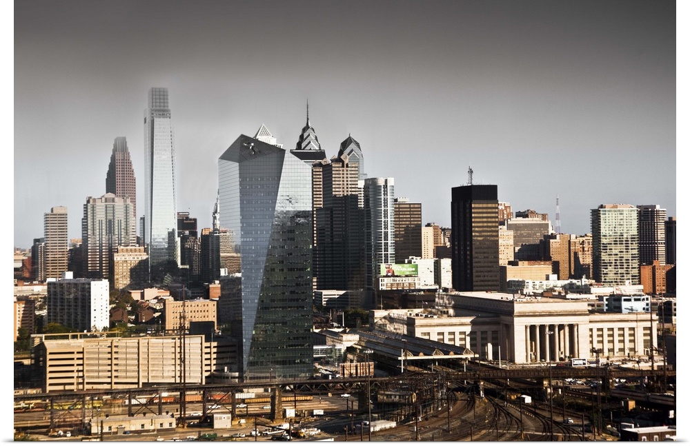 USA, Pennsylvania, Philadelphia, The Hub's city center and skyline.