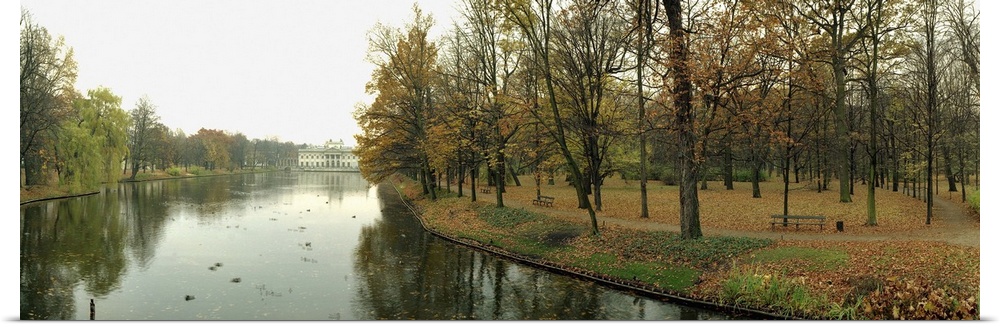 Poland, Polska, Mazowieckie, Warsaw, Warszawa, Park Lazienkowski (Lazienki Park), view of Lazienki Palace