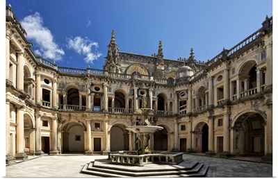 Portugal, Knights Templar, a cloister fountain in the Convento de Cristo convent