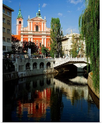 Slovenia, Ljubljana, Preseren square and Tromostovje bridge
