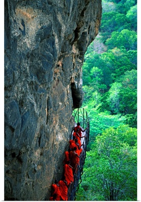 Sri Lanka, Sigiriya, path to Sigiriya fortress, Buddhist monks