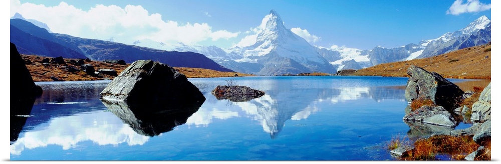 Switzerland, Valais, Zermatt, Matterhorn mountain and Stelli lake