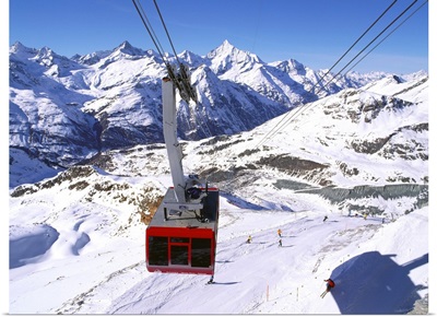 Switzerland, Valais, Zermatt, Stockhorn mountain cable car