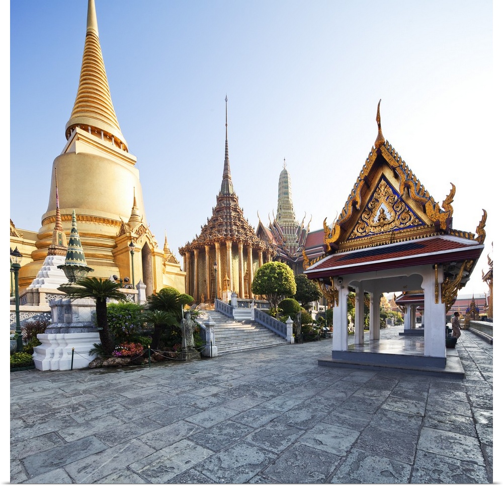 Thailand, Thailand Central, Bangkok, Grand Palace, The Wat Phra Kaew (Temple of the Emerald Buddha), inside the Grand Pala...
