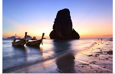 Thailand, Krabi, Sunset Over Hat Tham Phra Nang  Beach, Rai Leh Peninsula