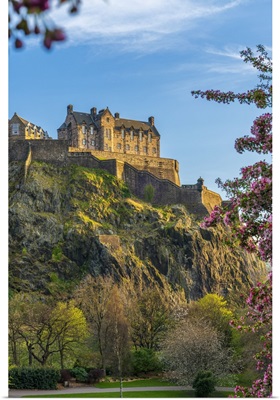 UK, Scotland, Edinburgh, Edinburgh Castle, Castle Seen From Princes Street Gardens