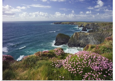 United Kingdom, England, Cornwall, Bedruthan Steps on the Southwest Coast Path