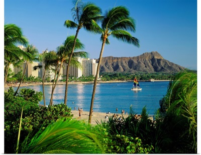 United States, Hawaii, Waikiki beach, Diamond Head and Waikiki Beach
