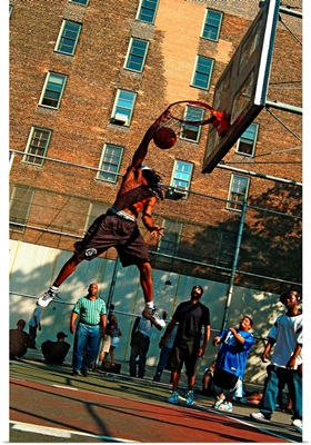 United States, New York, Harlem, men playing basketball