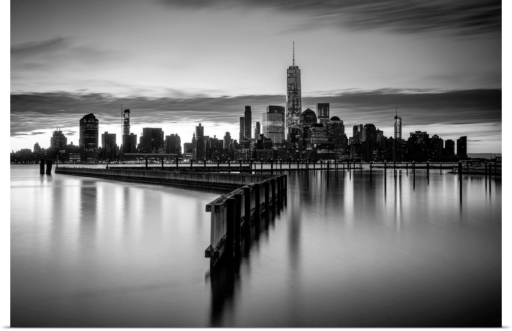 USA, New York City, Lower Manhattan, Lower Manhattan skyline with One World Trade Center and Freedom Tower from New Jersey...
