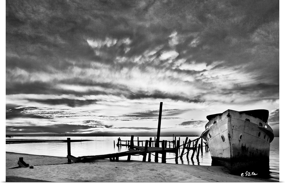 A black and white shipwreck landscape in Navarre, Florida.