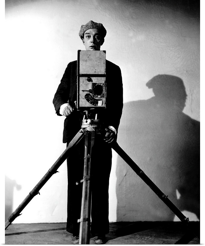 Buster Keaton in The Cameraman - Movie Still