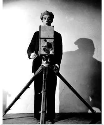 Buster Keaton in The Cameraman - Movie Still