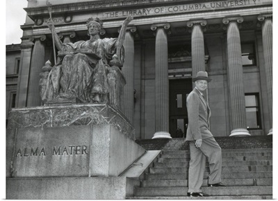 Gen, Dwight Eisenhower on the steps of Low Library of Columbia University, May 4, 1948