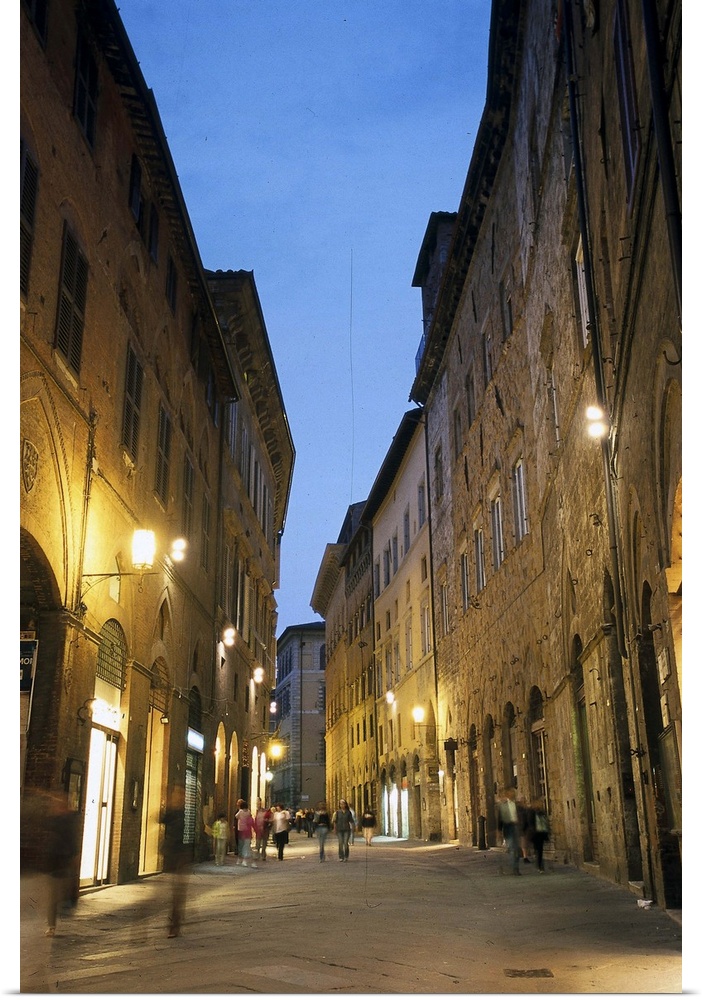 Streets of the city center at sunset. Siena, Italy