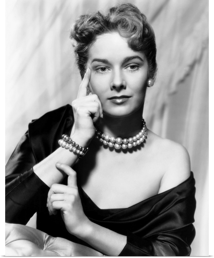 Black and white photograph of Vera Miles.