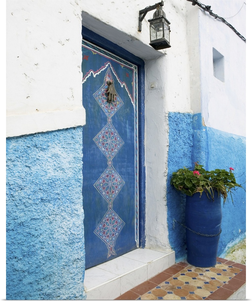 MOROCCO, Rabat: Kasbah des Oudaias, Doorway Detail