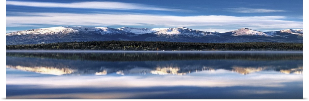 Panoramic view of mountains along the edge of Pyramid Lake near Reno, Nevada, in the Truckee River Basin.