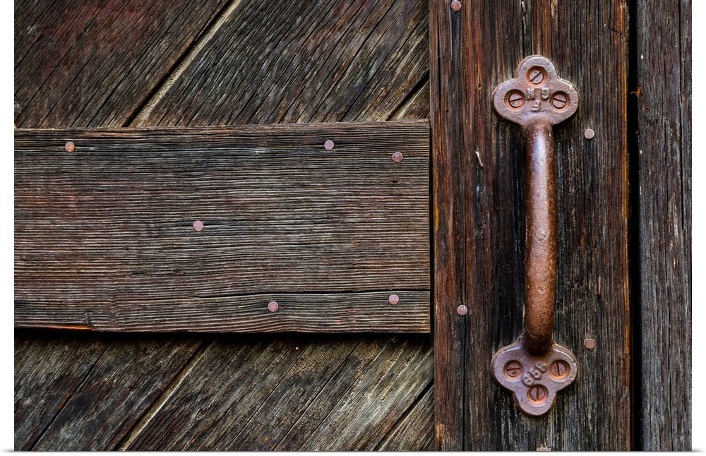 Old wooden door and handle - Washington, Spokane