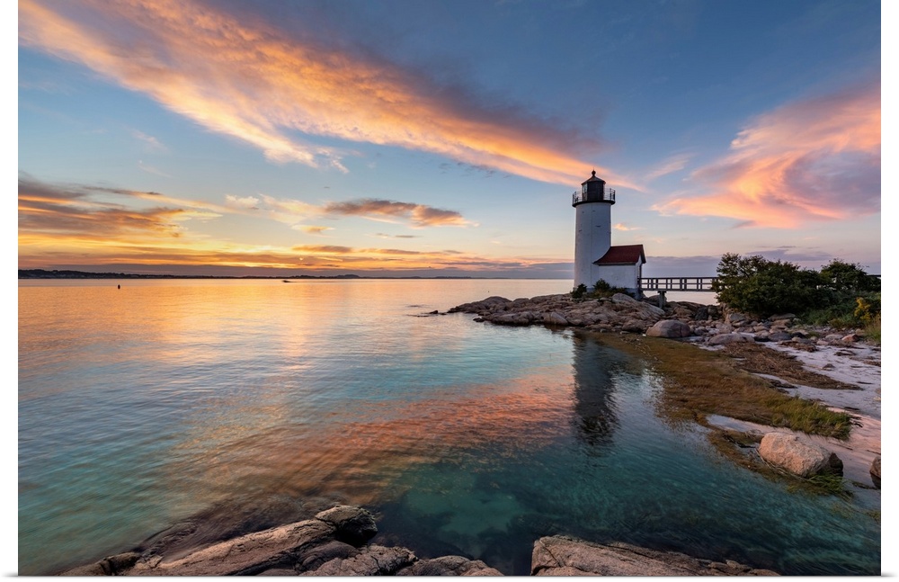 Annisquam Harbor Light Station is a historic lighthouse on Wigwam Point in the Annisquam neighborhood of Gloucester, Massa...