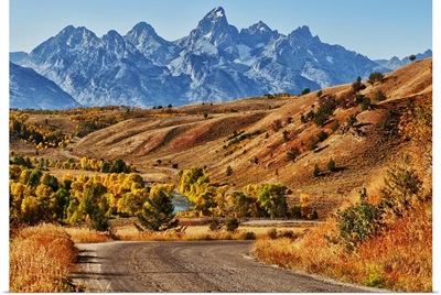Autumn road to Teton Range