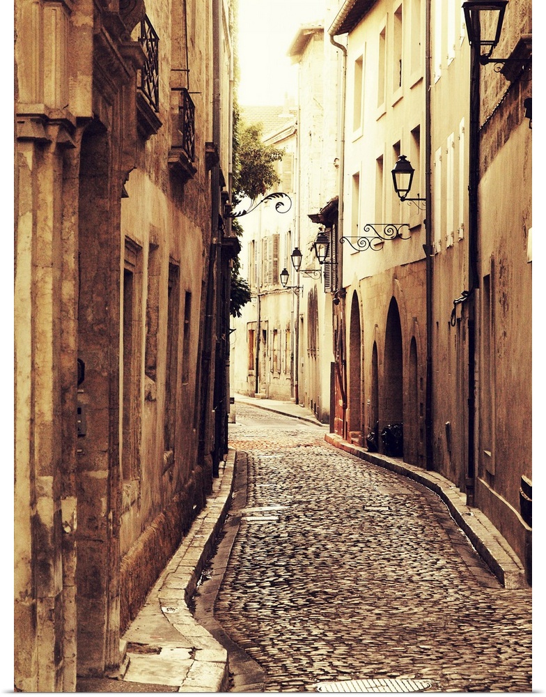 Avignon is French commune street.